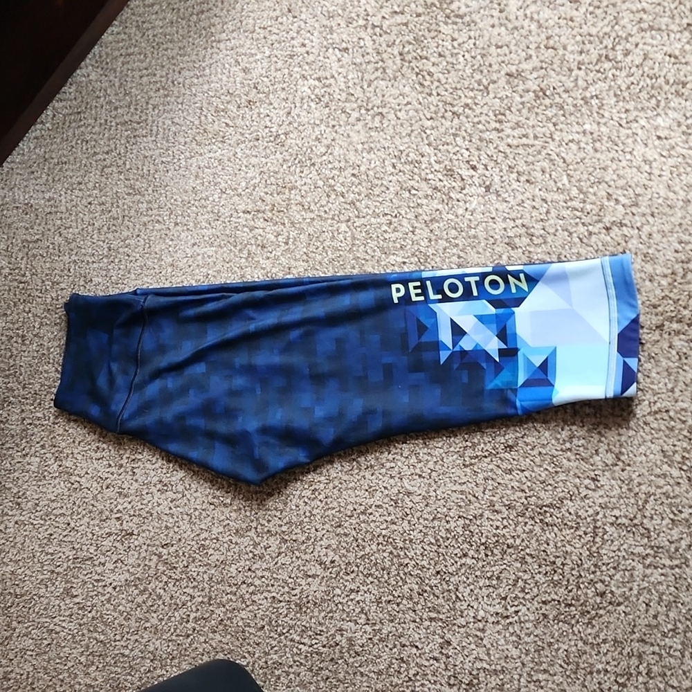 Peloton Crop Leggings - Large